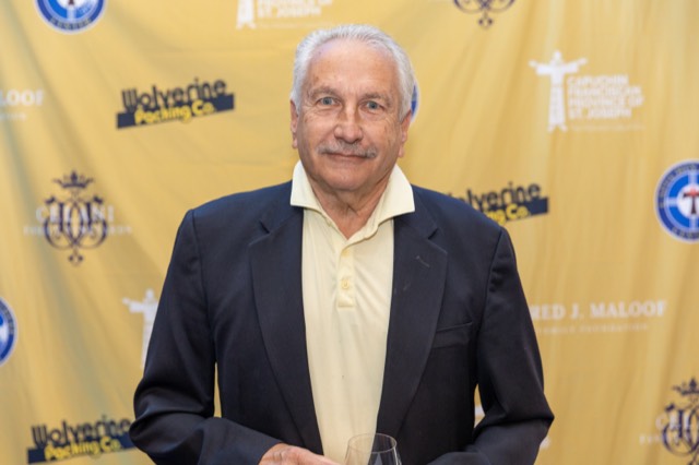 Step and repeat photo 15 of 68